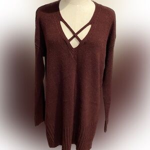 LUSH CRISS CROSS SWEATER.  L